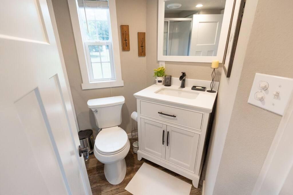 Pet Friendly Tiny House Rental With New Access To Guadalupe River Nbtx New Braunfels Ngoại thất bức ảnh