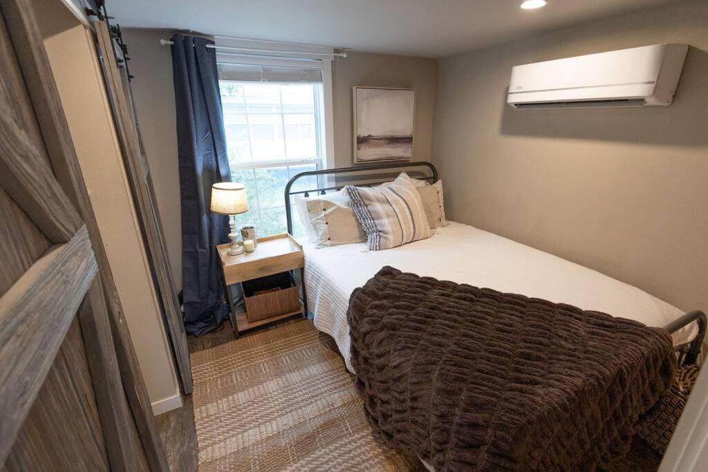 Pet Friendly Tiny House Rental With New Access To Guadalupe River Nbtx New Braunfels Ngoại thất bức ảnh